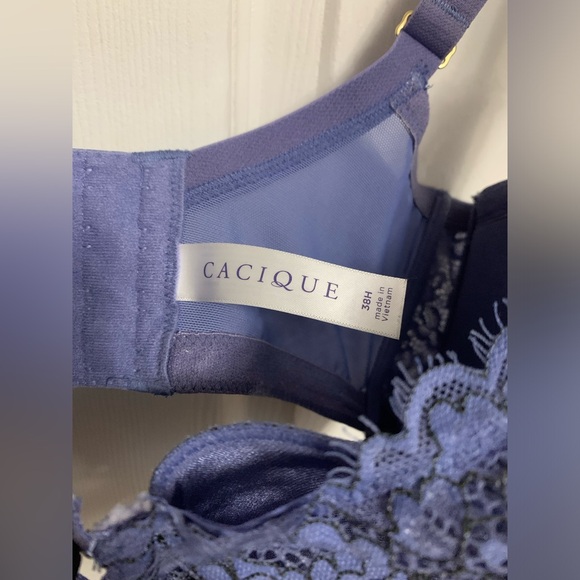 🎀3/$35 Cacique periwinkle bra🎀 - Picture 6 of 7